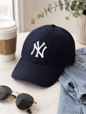 WOMENS NEW YORK YANKEES HAT